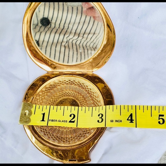 Vintage American Elgin Courting couple compact, in Great Condition - Picture 5 of 6